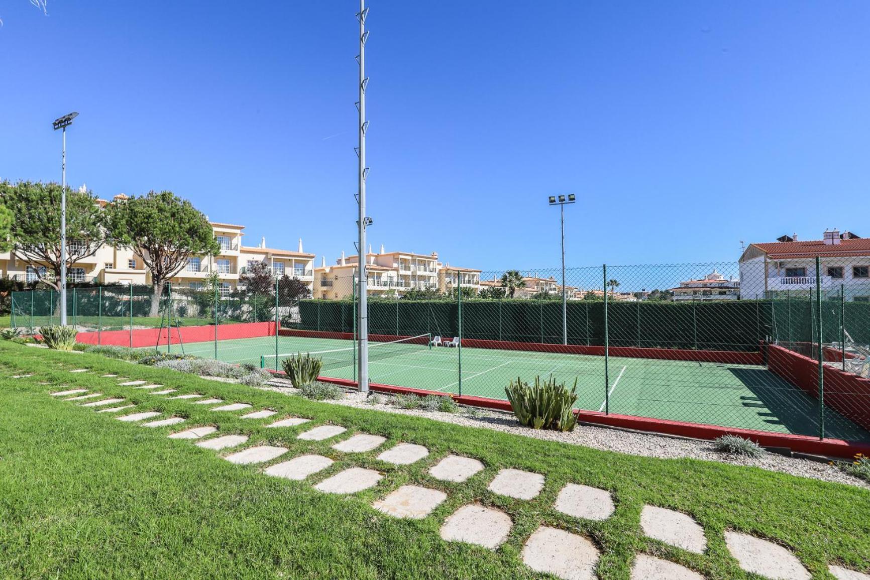 Charming Flat 10 Min Walk To Beach Lejlighed Albufeira Eksteriør billede